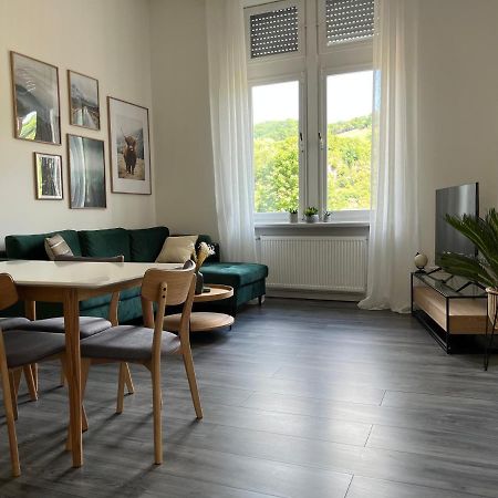 Appartement Direkter Moselblick I Altbau I 4 Personen I Terrasse à Sankt Aldegund Extérieur photo